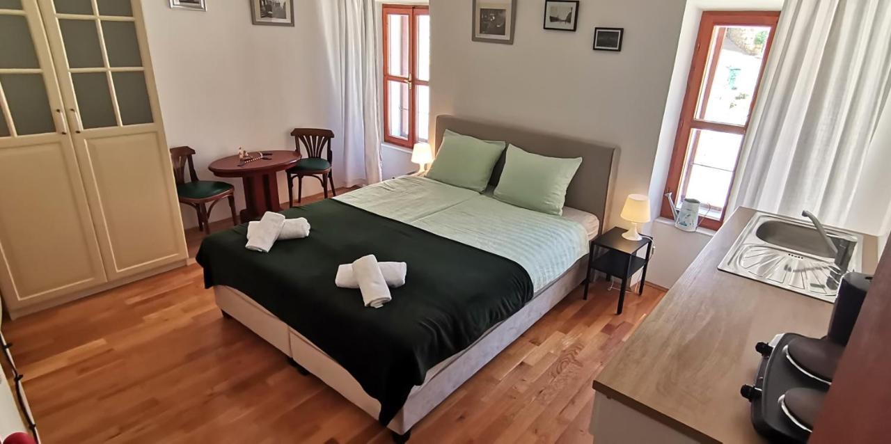 רוביני Studio Apartment L&G מראה חיצוני תמונה